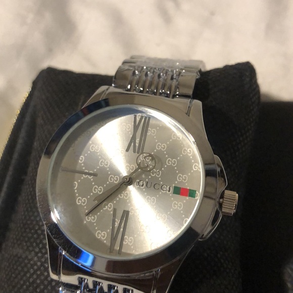 GG Print Gucci Watch - Picture 3 of 3